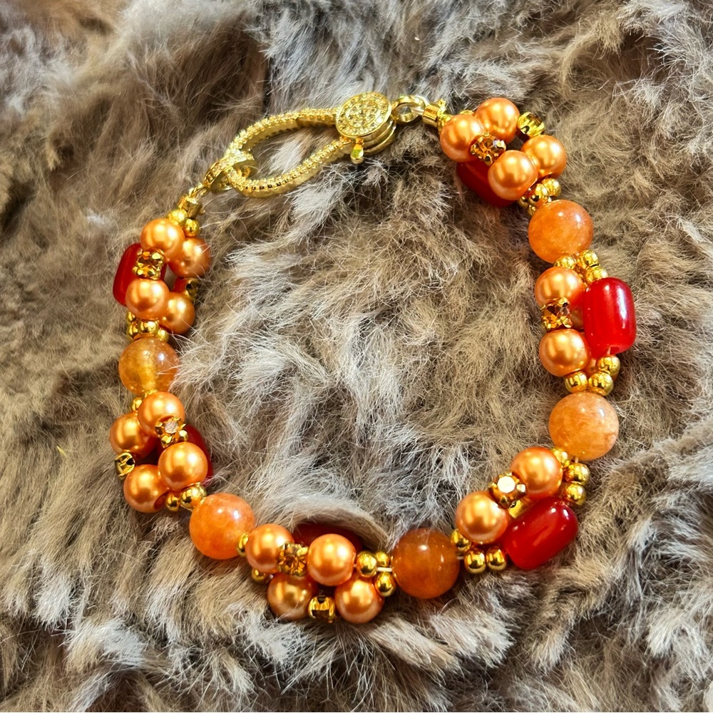 Handcrafted elegant glam mango twist orange jade Czech glass pearl bracelet - Picture 8 of 9